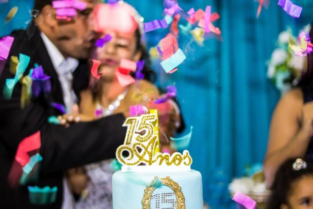 How to Organize a Theme Party