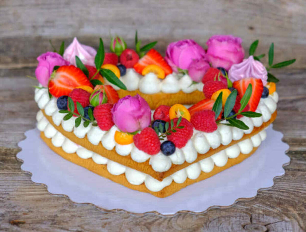 Vintage Heart Cake - A Modern Twist on a Classic Design